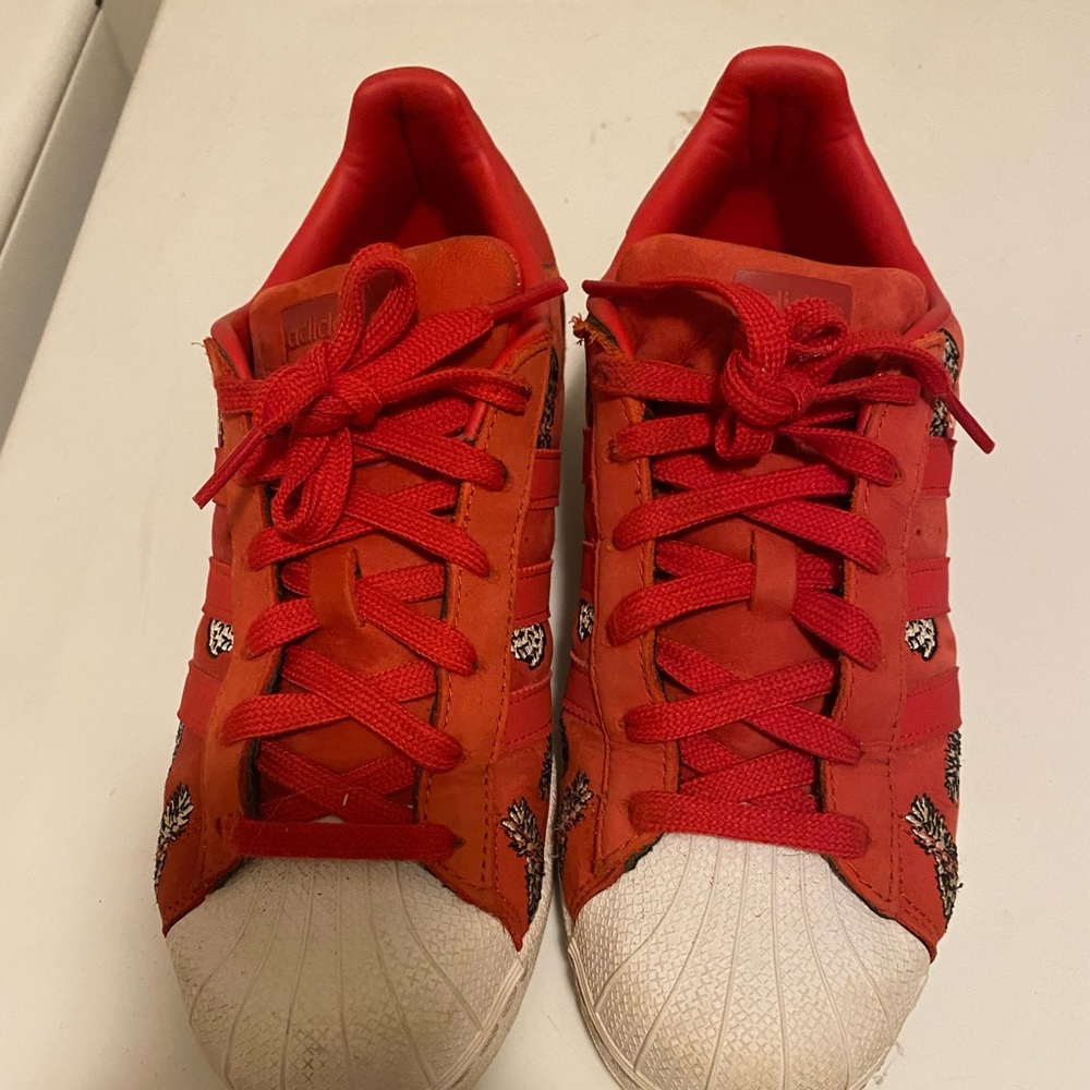 Adidas superstar sneaker limited editon